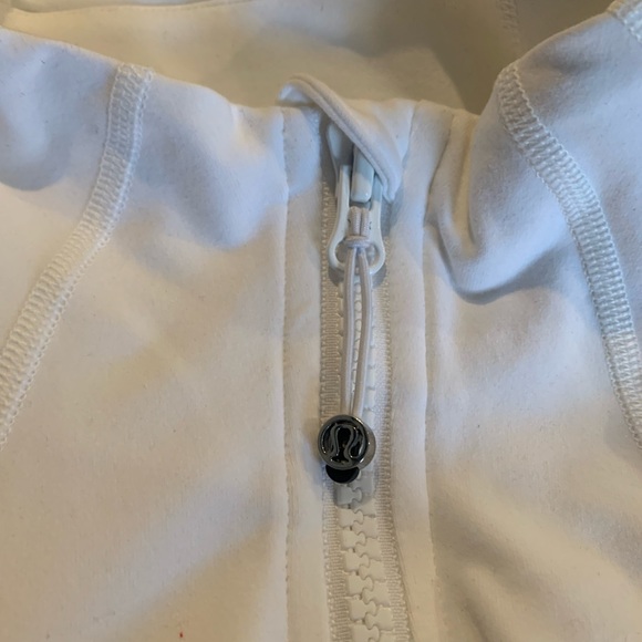 Lululemon active jacket. Size 12 white - Picture 3 of 5